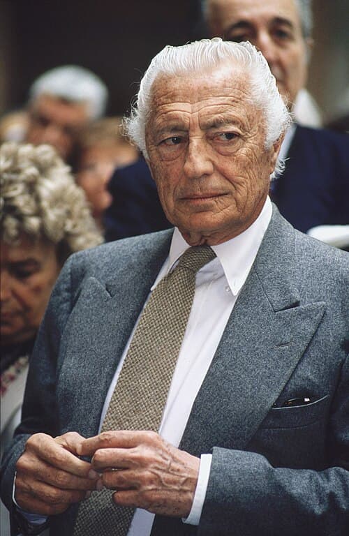 Portrait of Italian industrialist and style icon Gianni Agnelli in 1986.